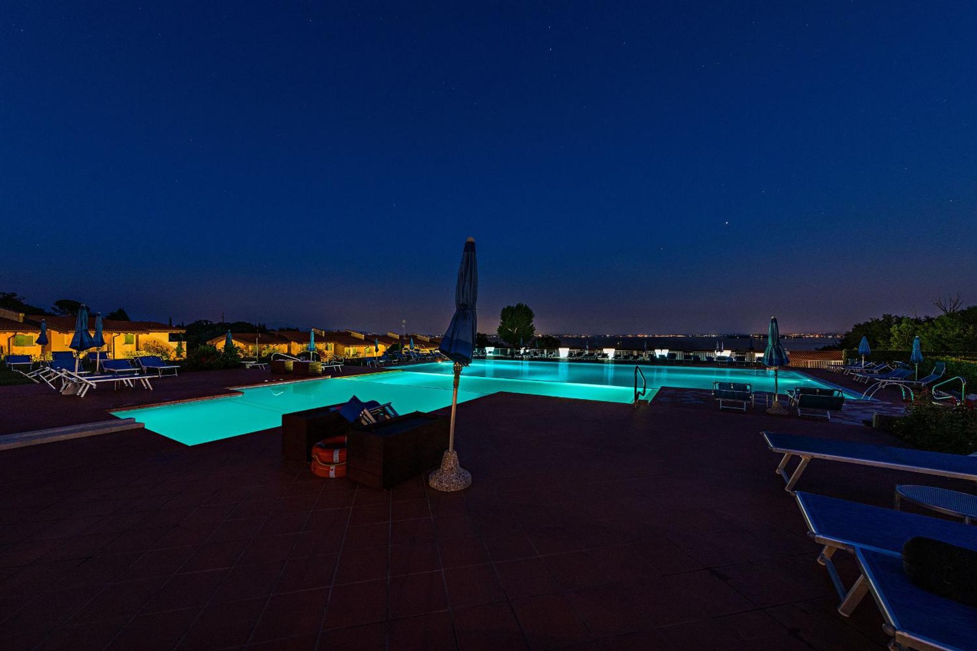 Montecolo Resort By Wonderful Italy Manerba del Garda Exteriör bild