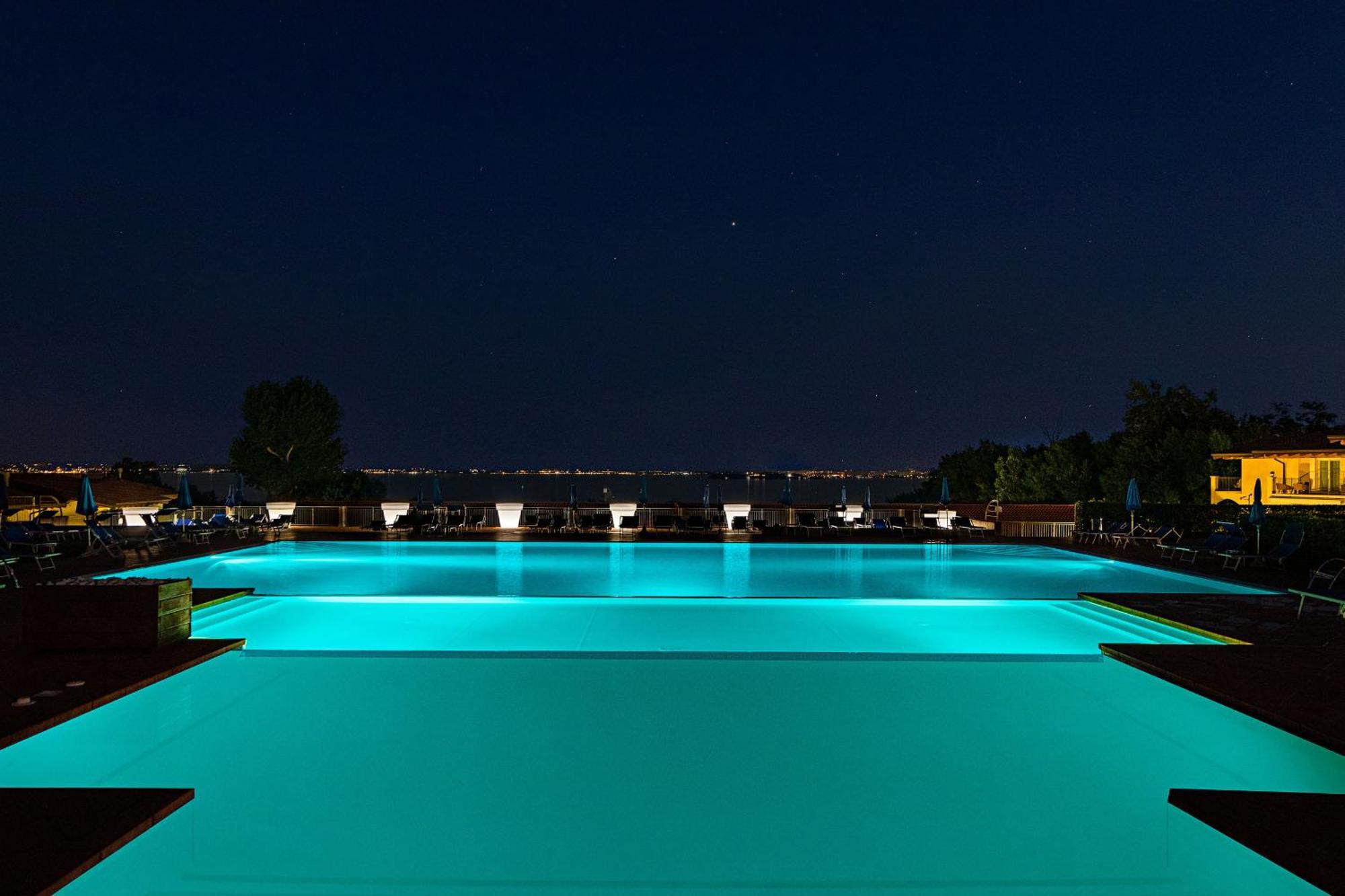 Montecolo Resort By Wonderful Italy Manerba del Garda Exteriör bild
